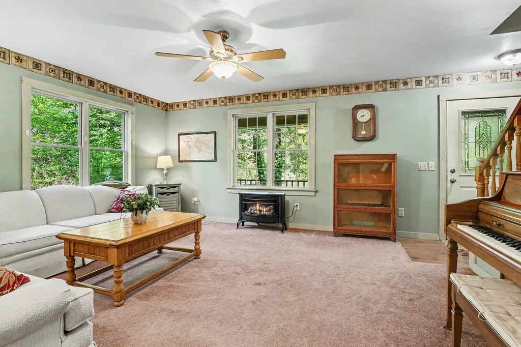 5767 Miranda Drive Montcalm Township MI 48838
