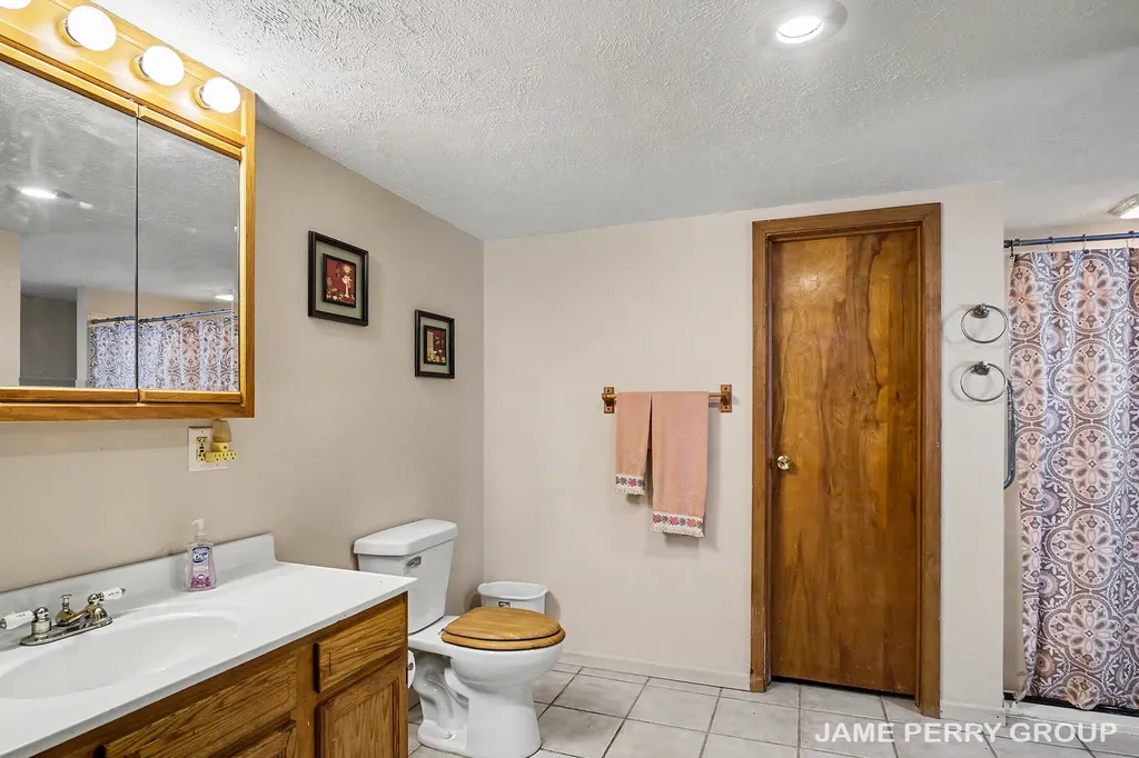 940 S Woodruff Drive S Evergreen Township MI 48888
