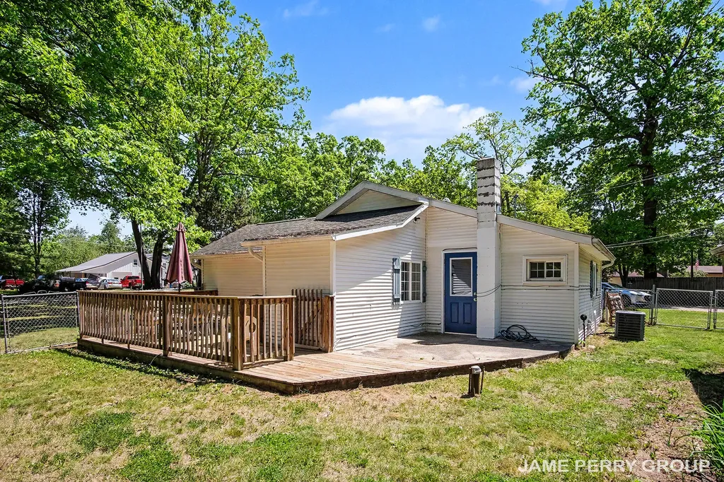 940 S Woodruff Drive S Evergreen Township MI 48888