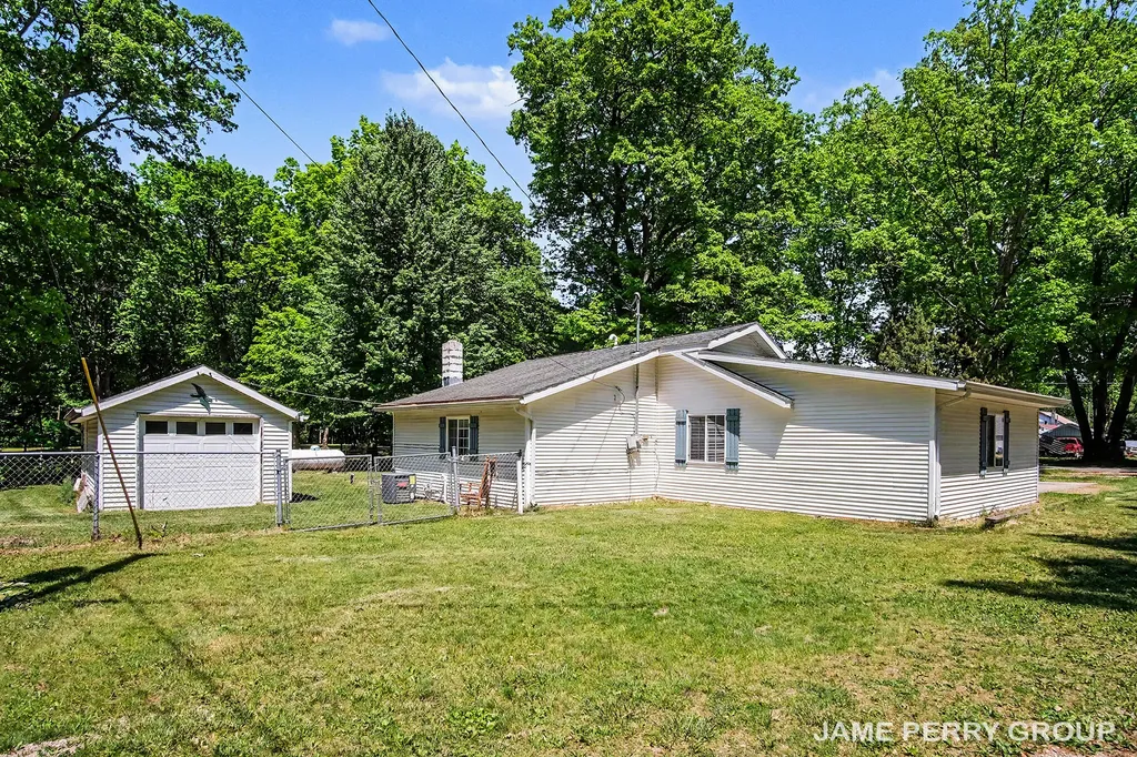 940 S Woodruff Drive S Evergreen Township MI 48888