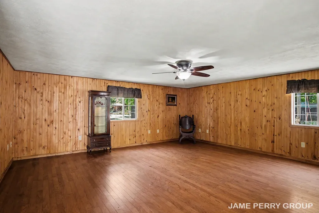 940 S Woodruff Drive S Evergreen Township MI 48888