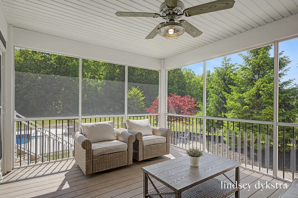 9644 Meadow Valley Gaines Charter Township MI 49316