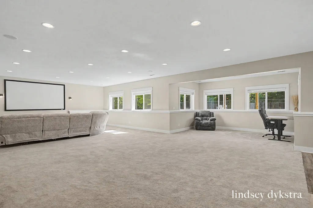 9644 Meadow Valley Gaines Charter Township MI 49316