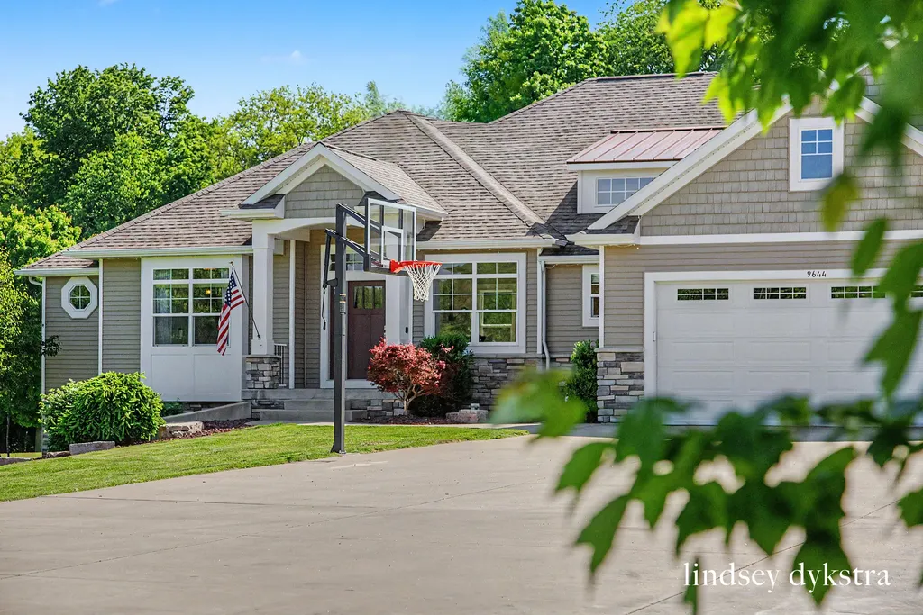 9644 Meadow Valley Gaines Charter Township MI 49316