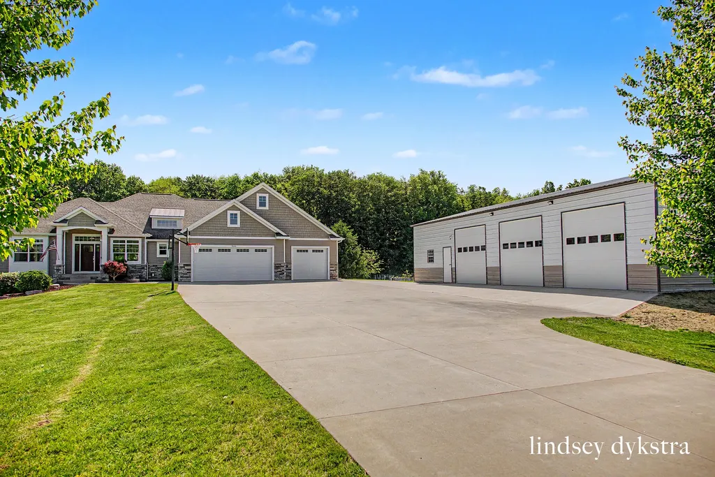 9644 Meadow Valley Gaines Charter Township MI 49316