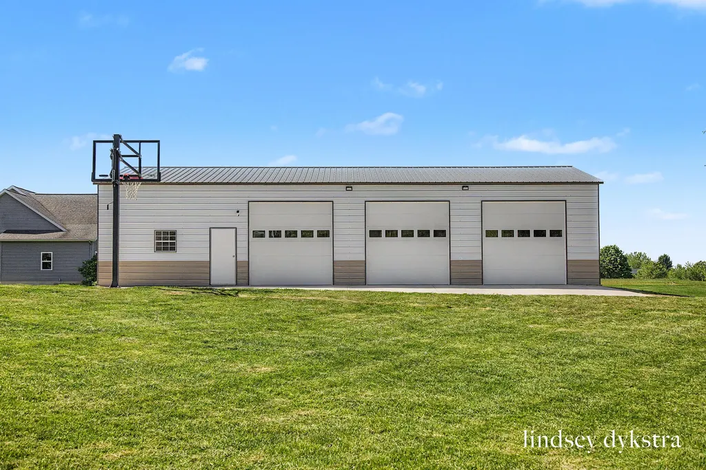 9644 Meadow Valley Gaines Charter Township MI 49316