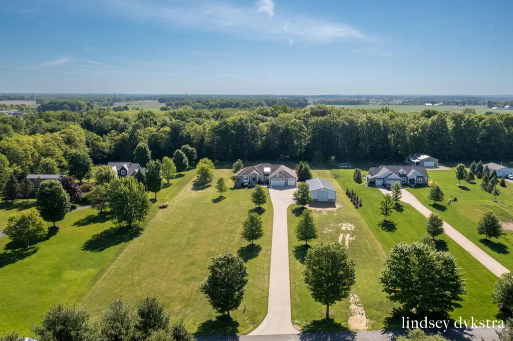9644 Meadow Valley Gaines Charter Township MI 49316