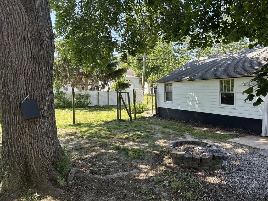 32 W Main Avenue Zeeland City MI 49464