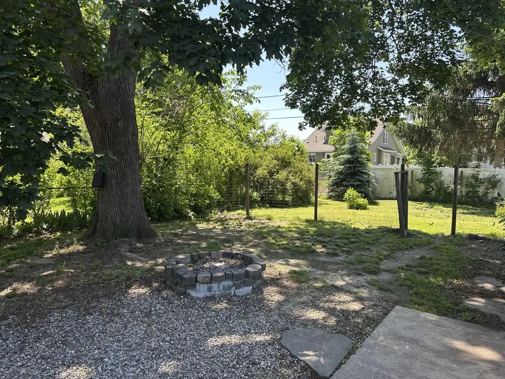 32 W Main Avenue Zeeland City MI 49464