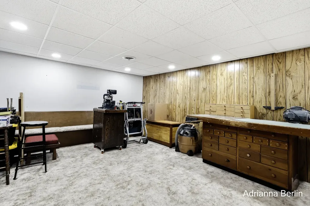 7467 Pinegrove Drive Georgetown Charter Township MI 49428