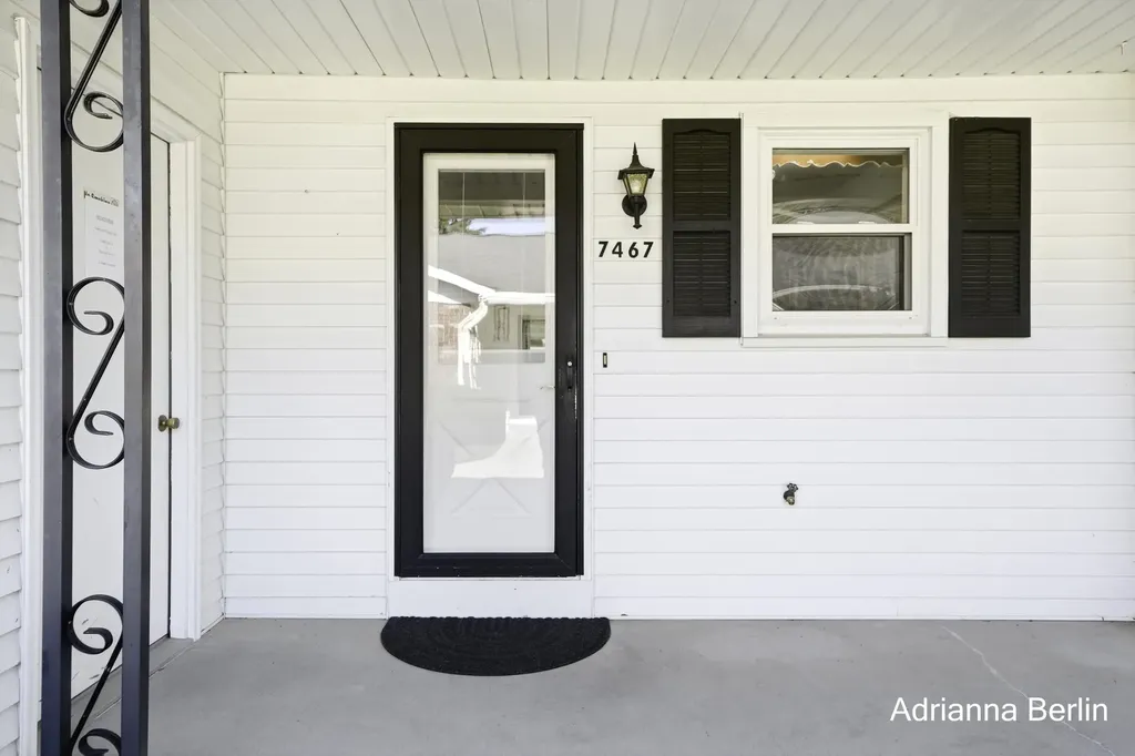 7467 Pinegrove Drive Georgetown Charter Township MI 49428