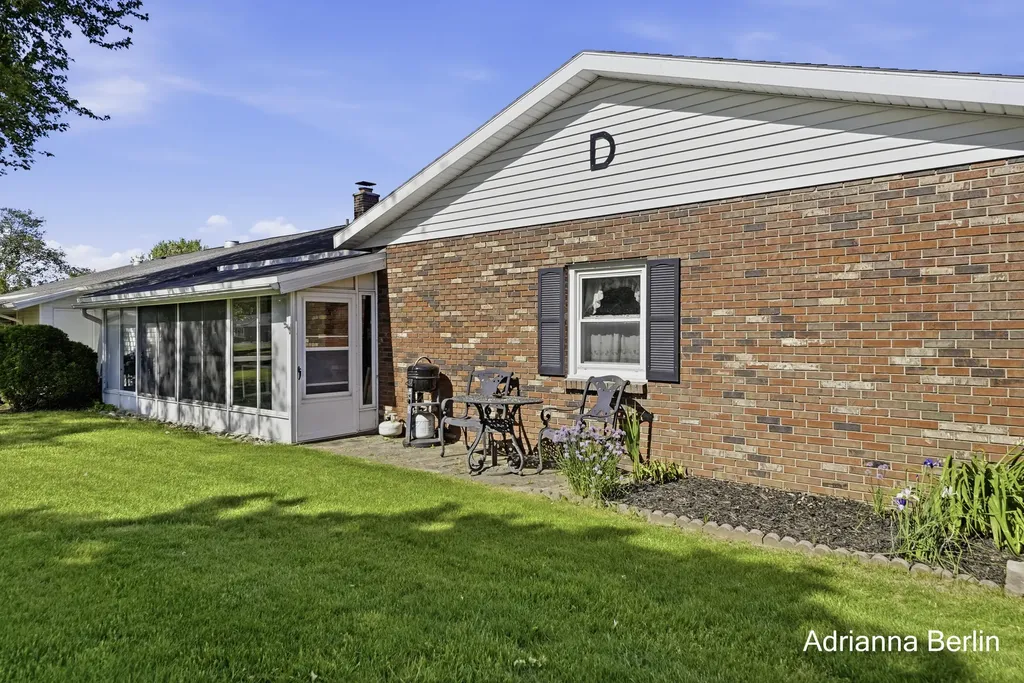 7467 Pinegrove Drive Georgetown Charter Township MI 49428