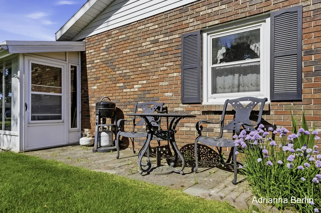 7467 Pinegrove Drive Georgetown Charter Township MI 49428