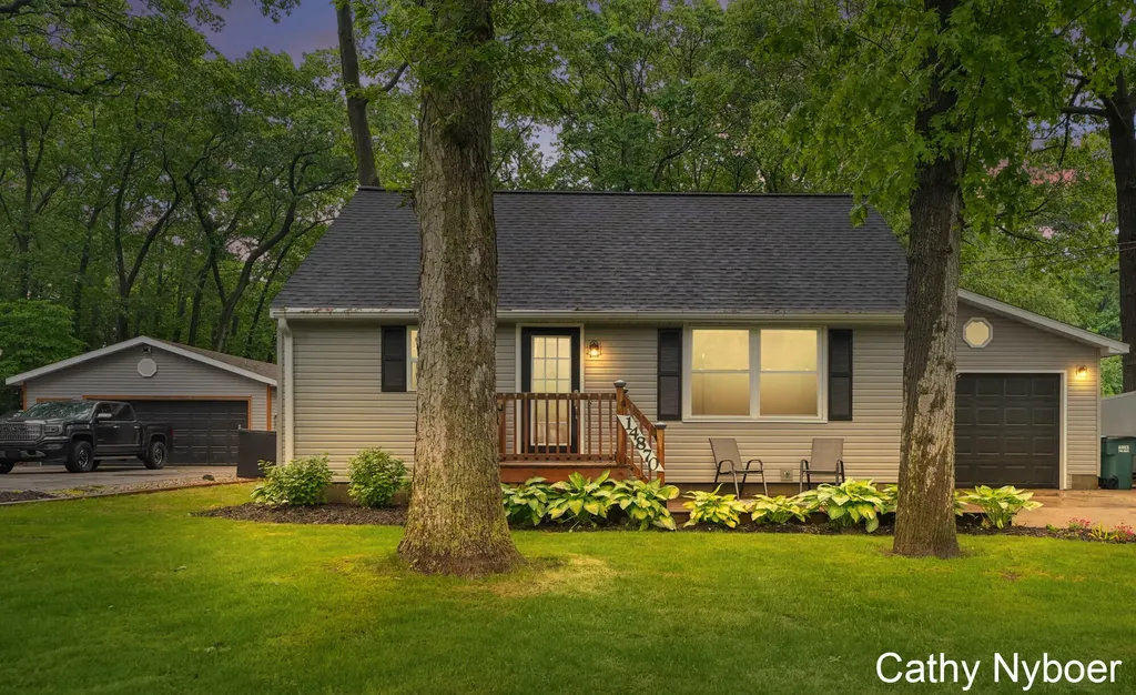 14870 Sharon Avenue Grand Haven Charter Township MI 49417