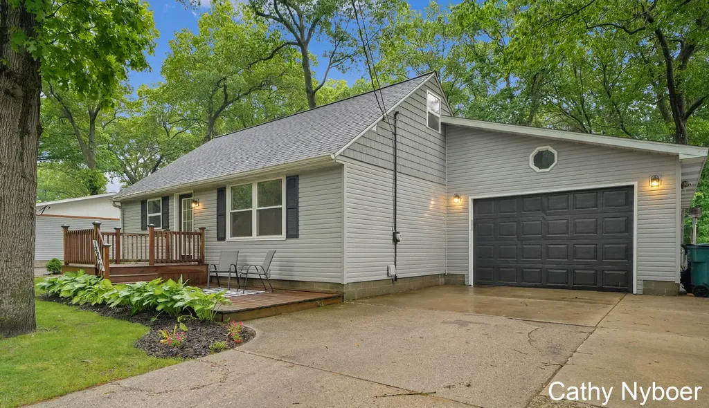 14870 Sharon Avenue Grand Haven Charter Township MI 49417