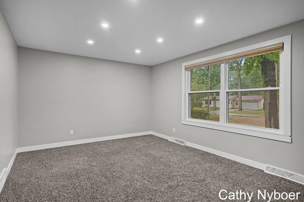 14870 Sharon Avenue Grand Haven Charter Township MI 49417