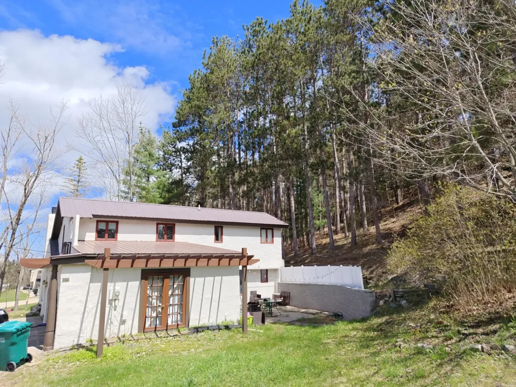 3012 Wildwood Harbor Road Evangeline Township MI 49712
