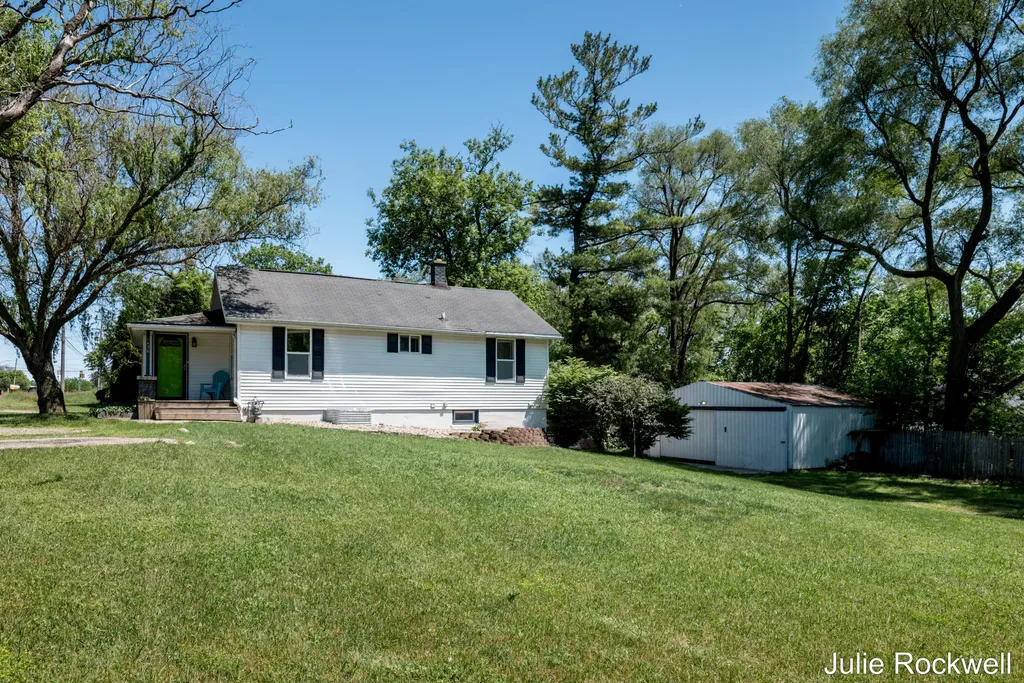 1436 Four Mile Road NE Grand Rapids Charter Township MI 49525