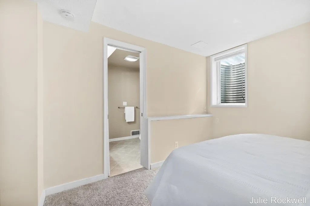1436 Four Mile Road NE Grand Rapids Charter Township MI 49525