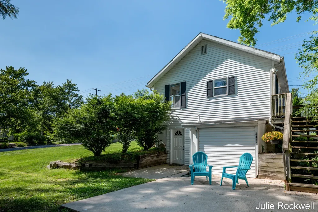 1436 Four Mile Road NE Grand Rapids Charter Township MI 49525