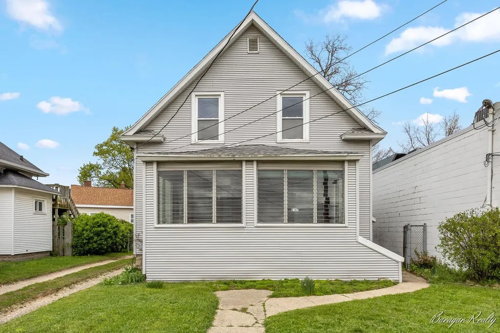 2147 Plainfield Avenue NE Grand Rapids City MI 49505
