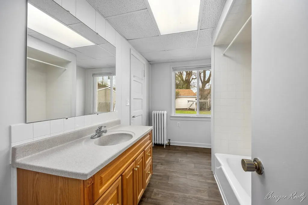 2147 Plainfield Avenue NE Grand Rapids City MI 49505