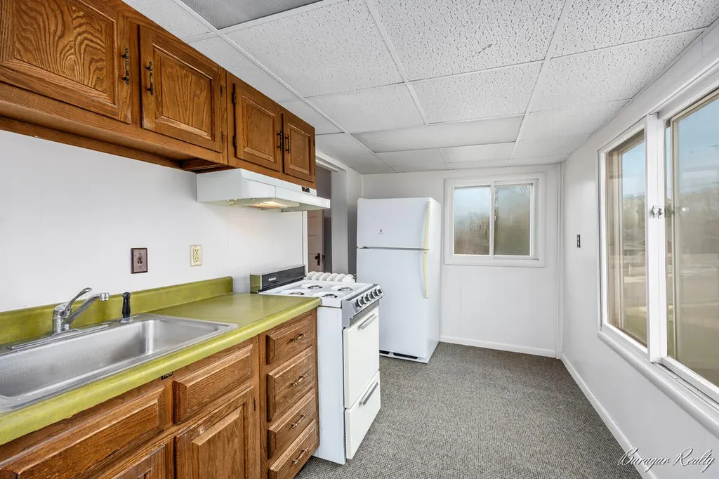 2147 Plainfield Avenue NE Grand Rapids City MI 49505