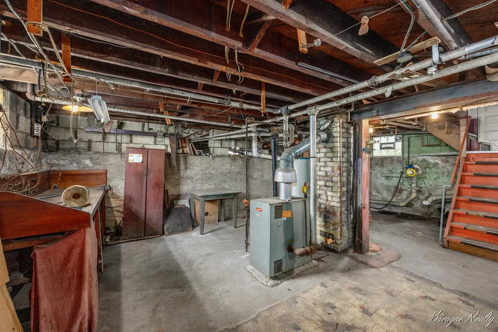 2147 Plainfield Avenue NE Grand Rapids City MI 49505