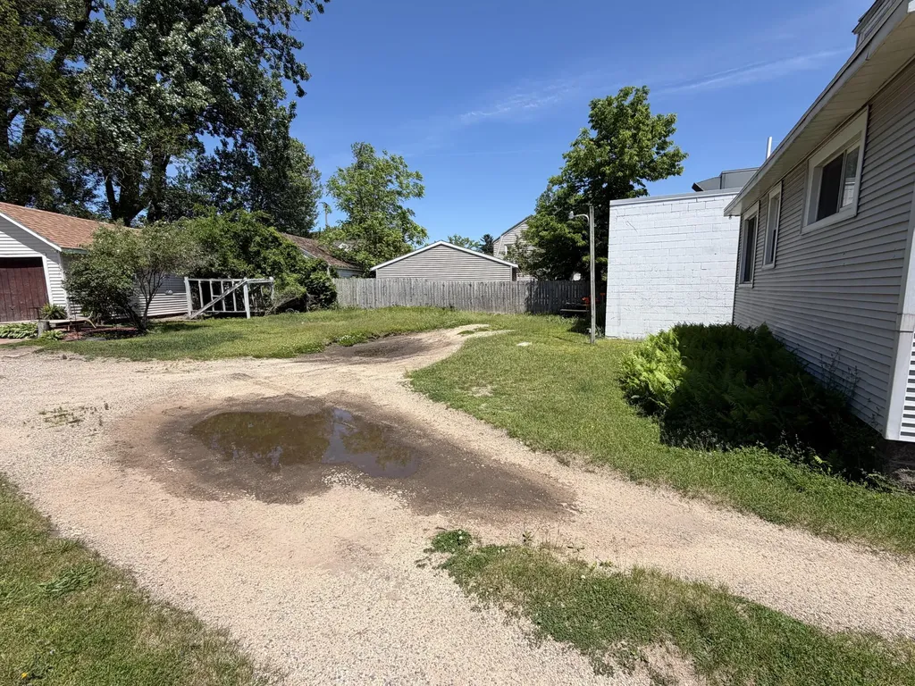 2147 Plainfield Avenue NE Grand Rapids City MI 49505