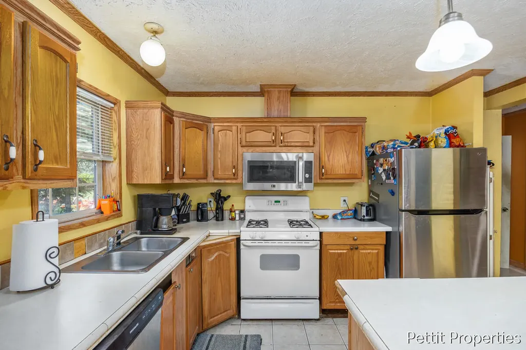 2481 Bauer Road Georgetown Charter Township MI 49428