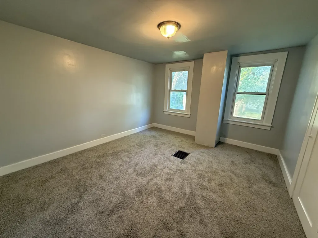 26 Edna Avenue Pontiac City MI 48341