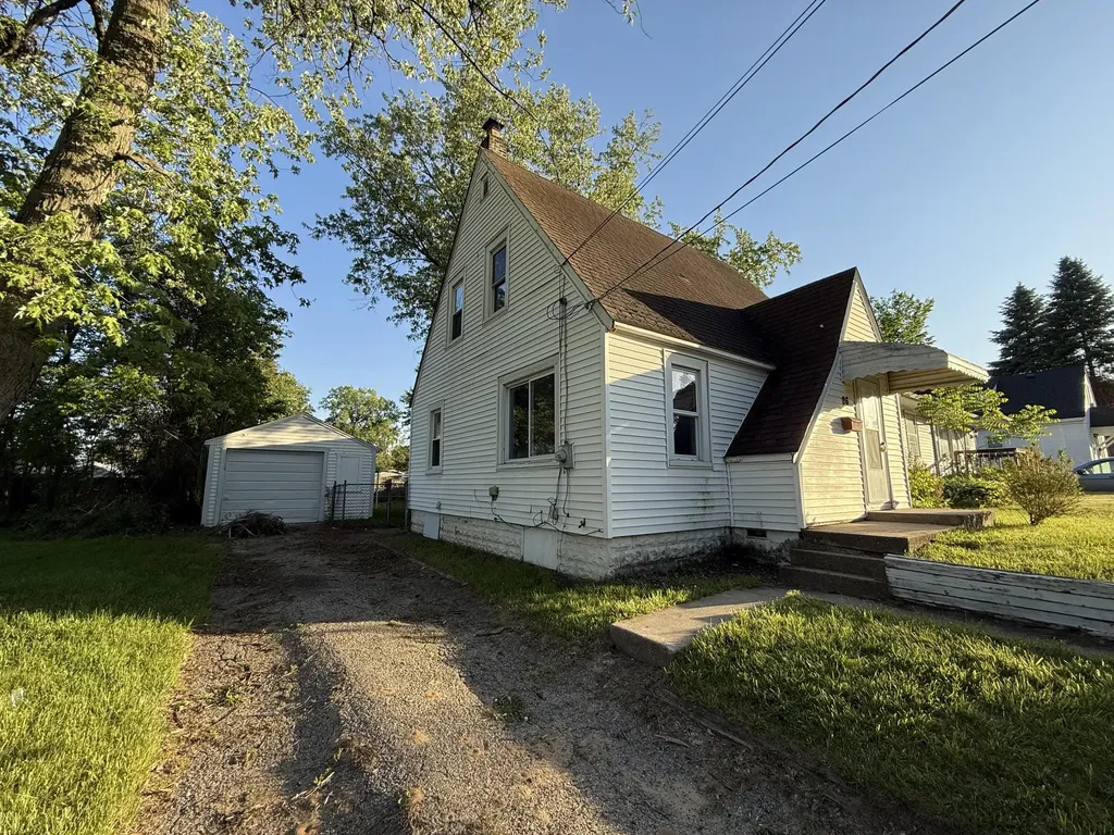26 Edna Avenue Pontiac City MI 48341