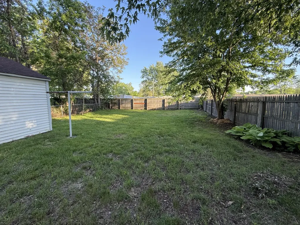 26 Edna Avenue Pontiac City MI 48341