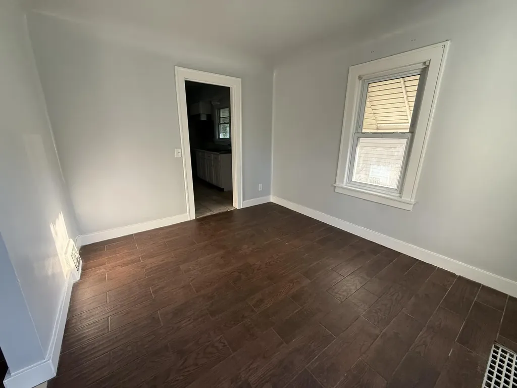 26 Edna Avenue Pontiac City MI 48341
