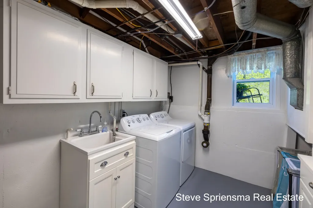 9861 Pierce Street Robinson Township MI 49464