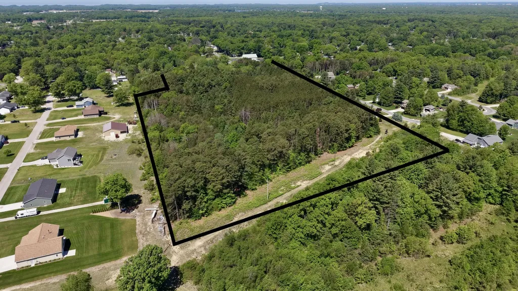4404 S Sheridan Drive Fruitport Charter Township MI 49444