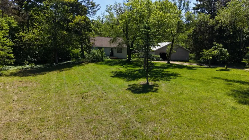 4404 S Sheridan Drive Fruitport Charter Township MI 49444