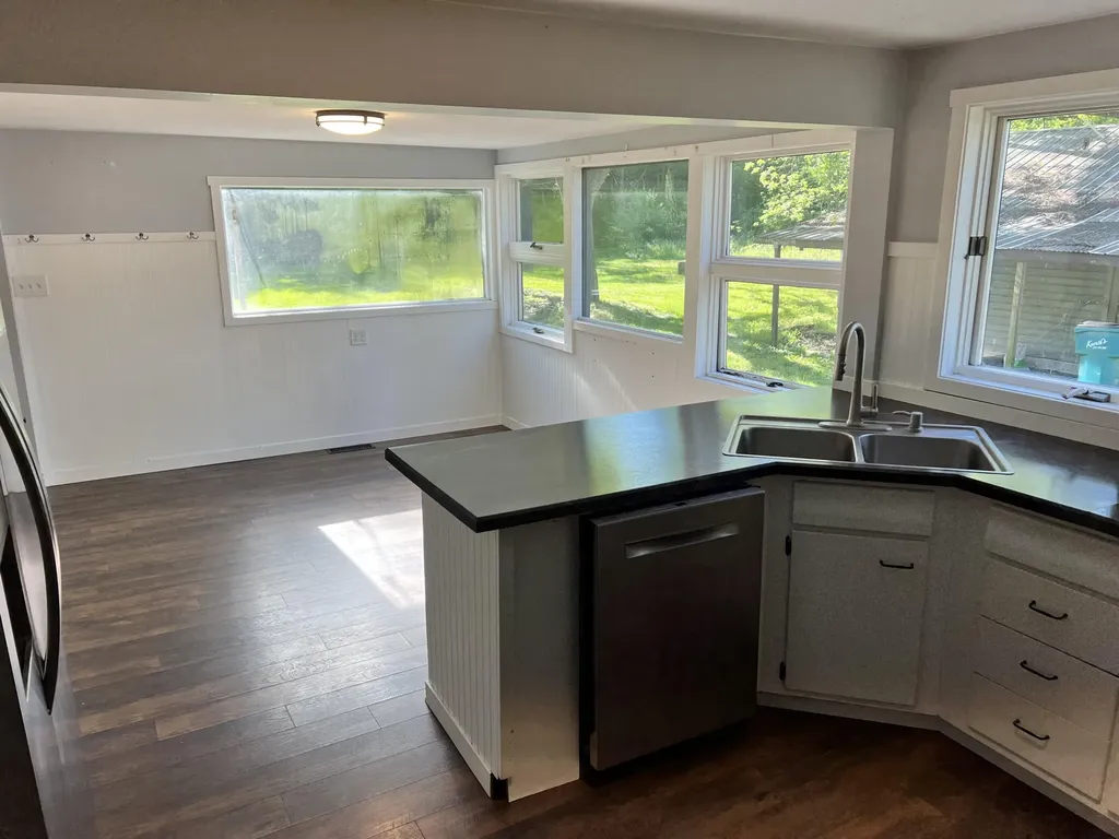 4404 S Sheridan Drive Fruitport Charter Township MI 49444