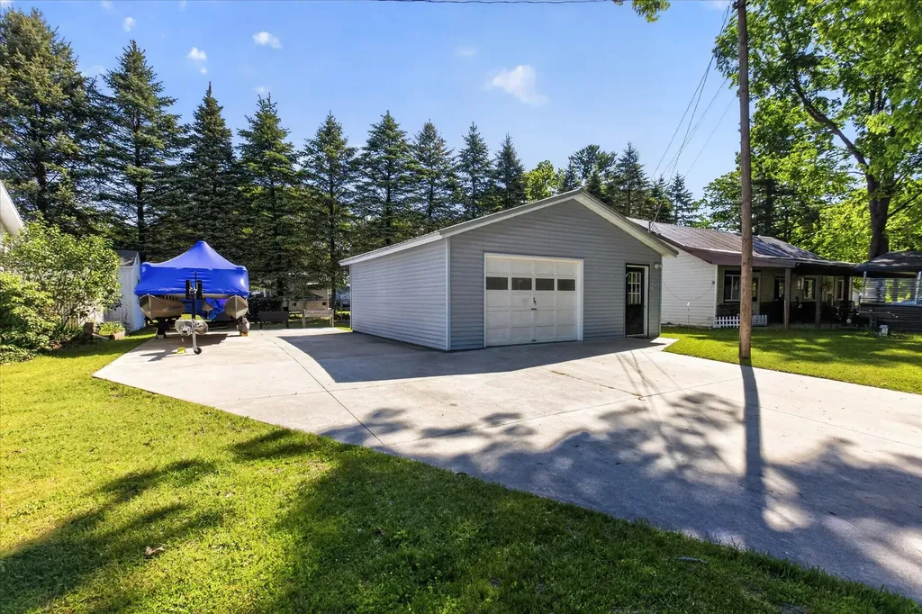 171 N Rock Lake Drive Richland Township MI 48891