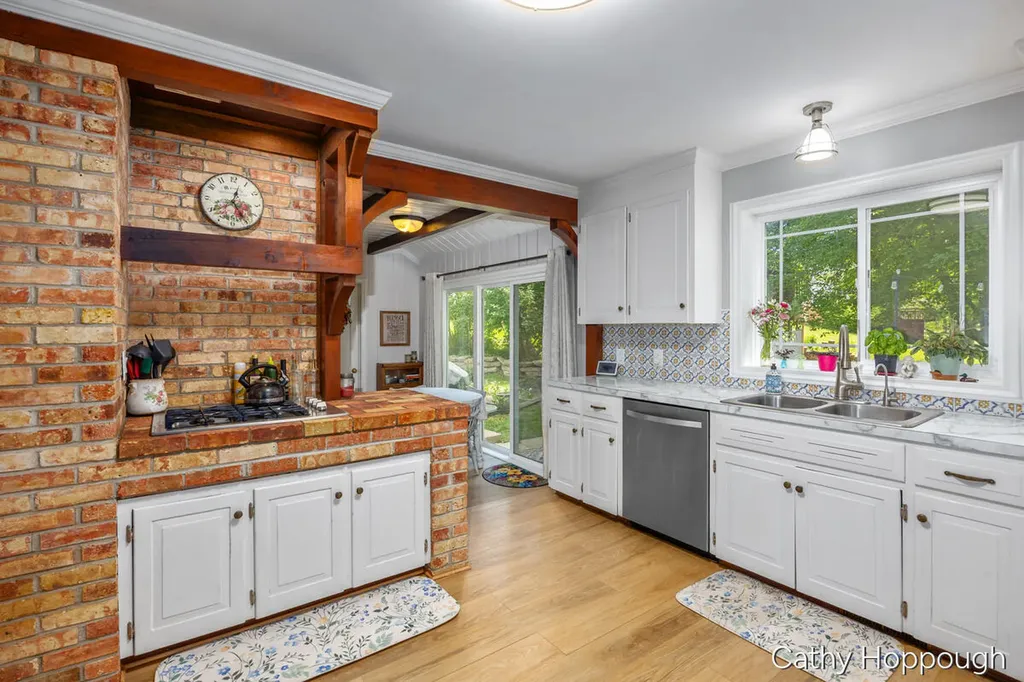 752 Ridgewood Drive Ionia City MI 48846