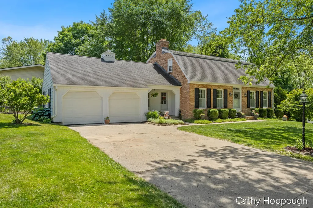 752 Ridgewood Drive Ionia City MI 48846