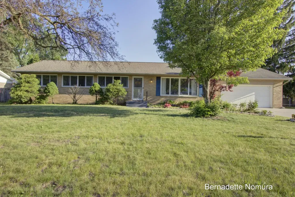 1906 Andrew Street SE Kentwood City MI 49508