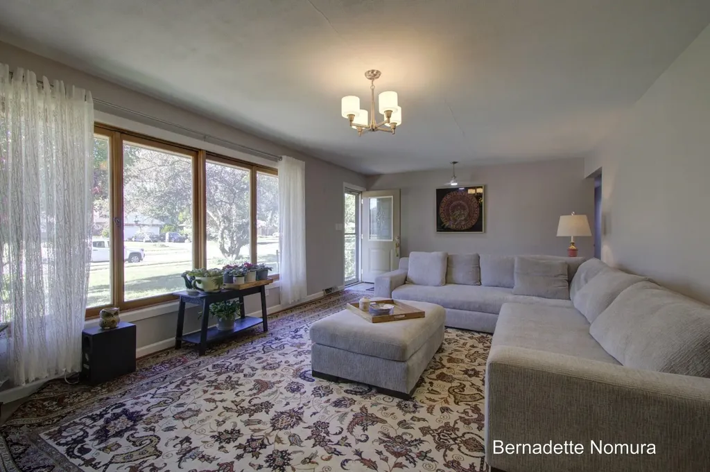1906 Andrew Street SE Kentwood City MI 49508