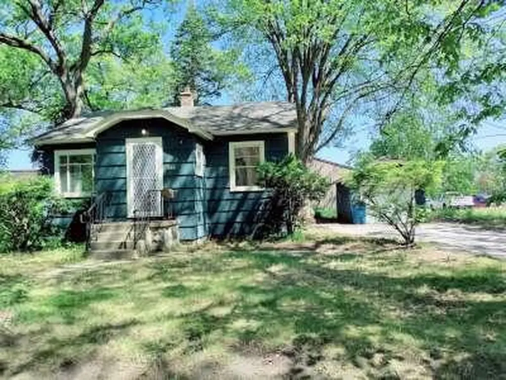 360 W Hume Avenue Muskegon Heights City MI 49444