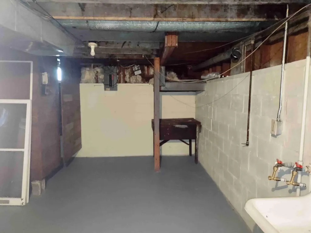 360 W Hume Avenue Muskegon Heights City MI 49444