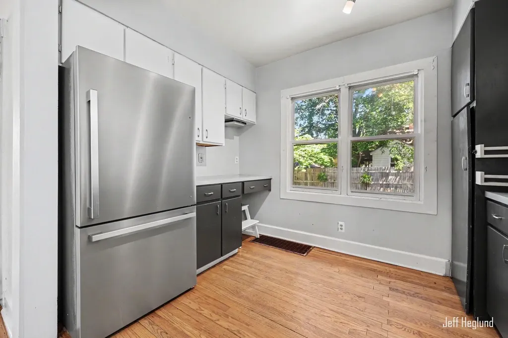 1808 Rossman Avenue SE Grand Rapids City MI 49507