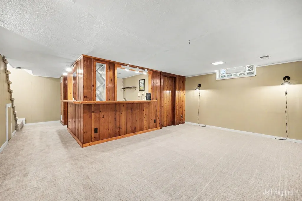 1808 Rossman Avenue SE Grand Rapids City MI 49507