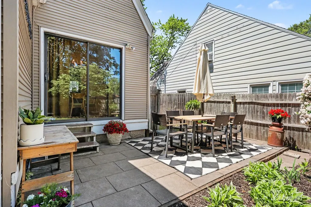 1808 Rossman Avenue SE Grand Rapids City MI 49507