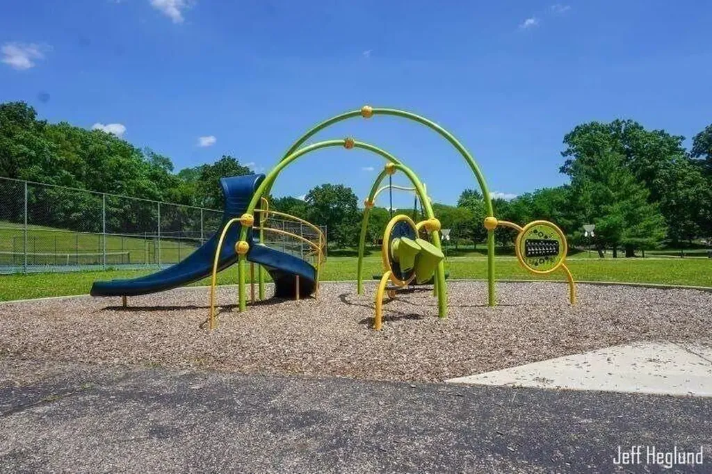 1808 Rossman Avenue SE Grand Rapids City MI 49507