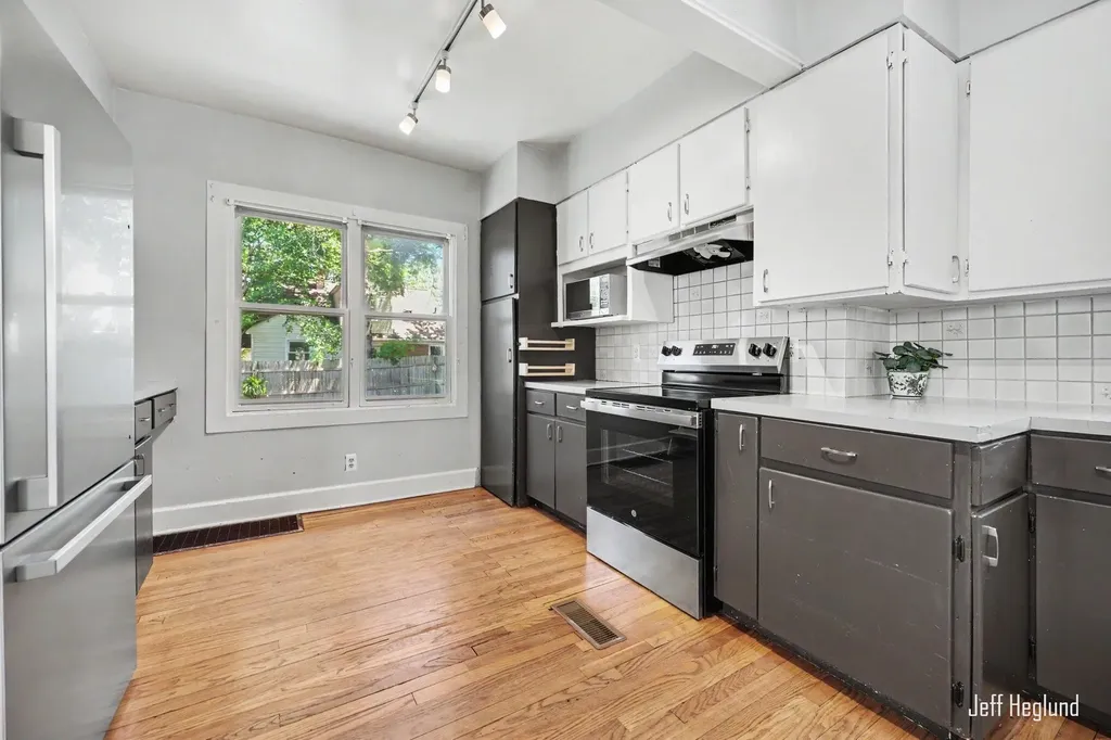 1808 Rossman Avenue SE Grand Rapids City MI 49507